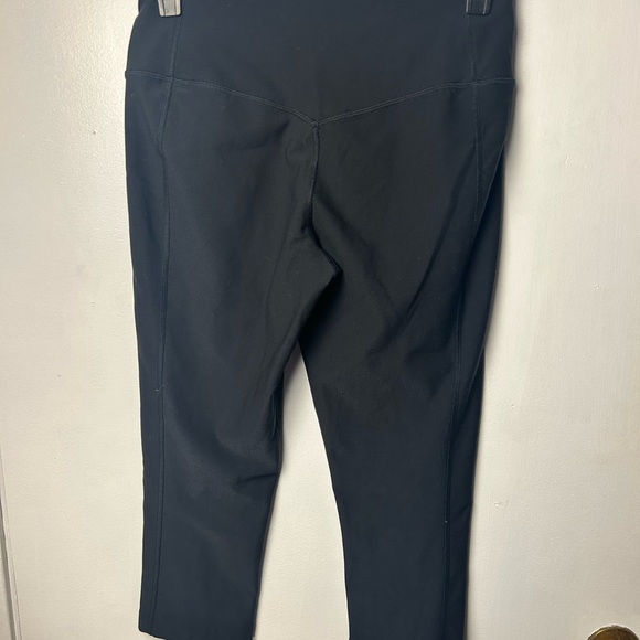 Nike women’s small classic cropped leggings black - Picture 5 of 6